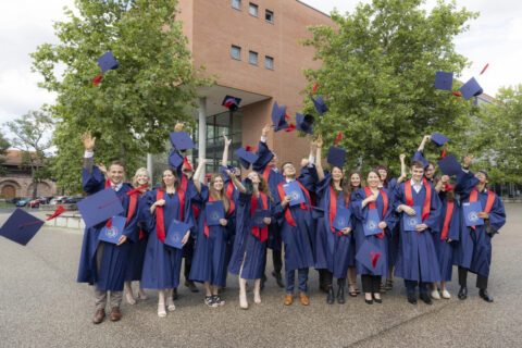 Towards entry "Impressions from the graduation ceremony at FAU WiSo on 16 July 2024"